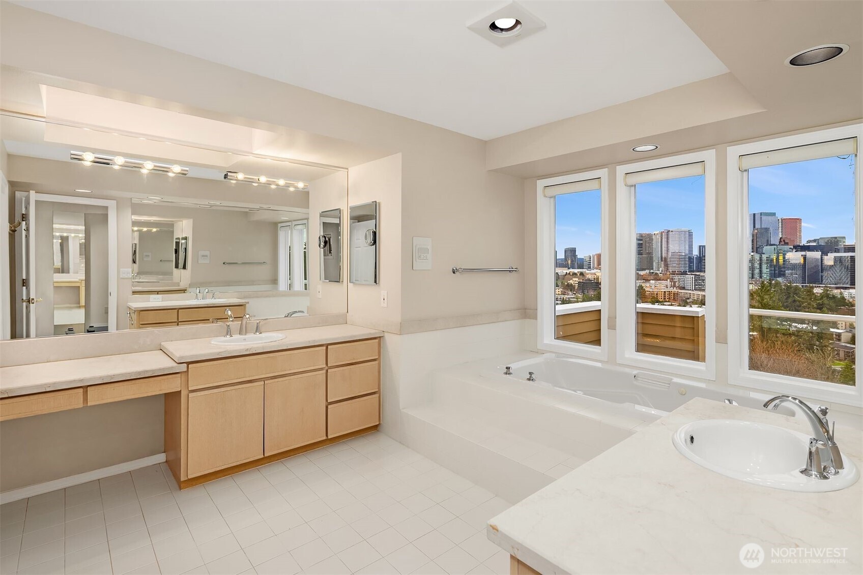 9610 Southeast 7th Street Bellevue, WA 98004 - Photo 24 of 33