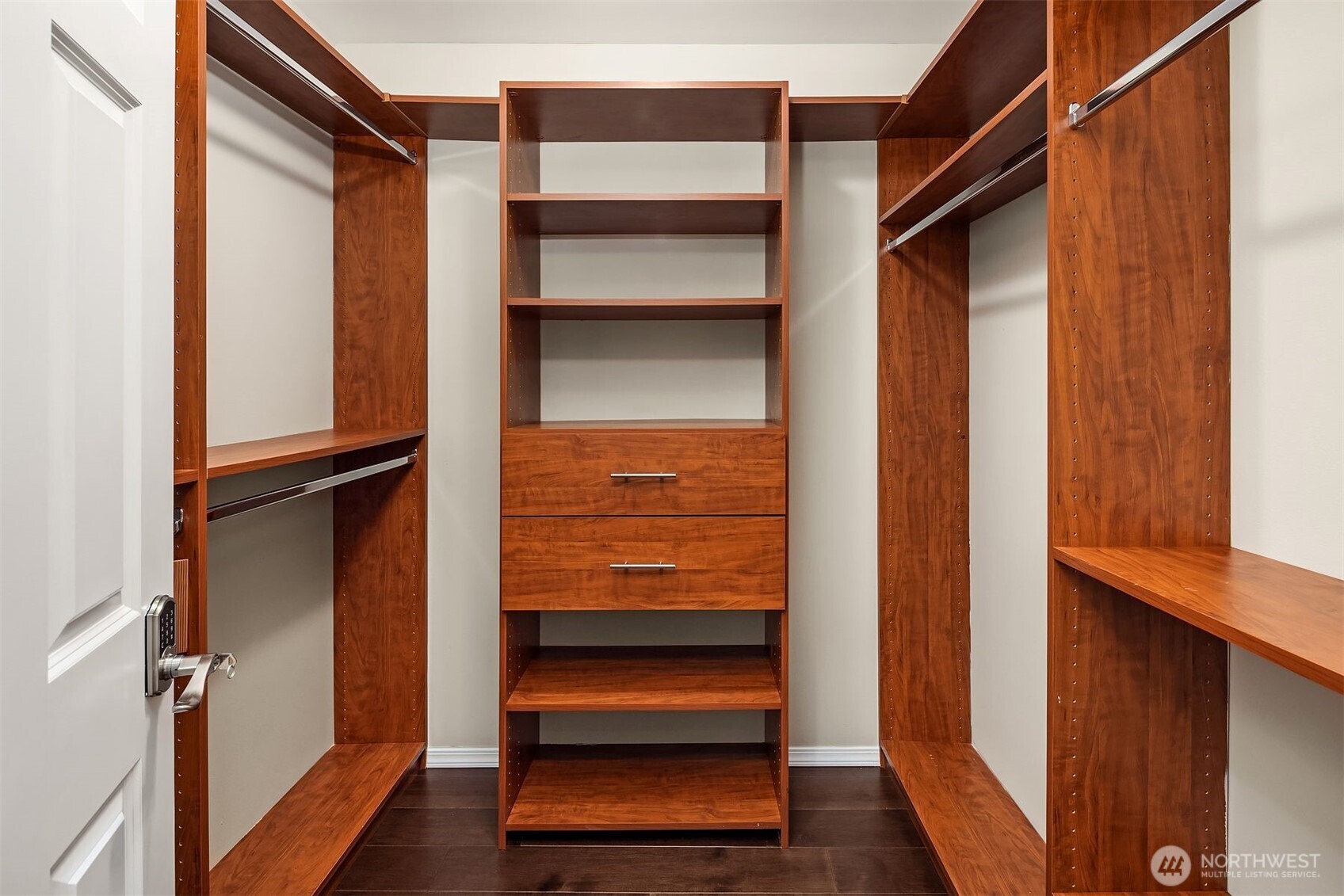 9610 Southeast 7th Street Bellevue, WA 98004 - Photo 25 of 33