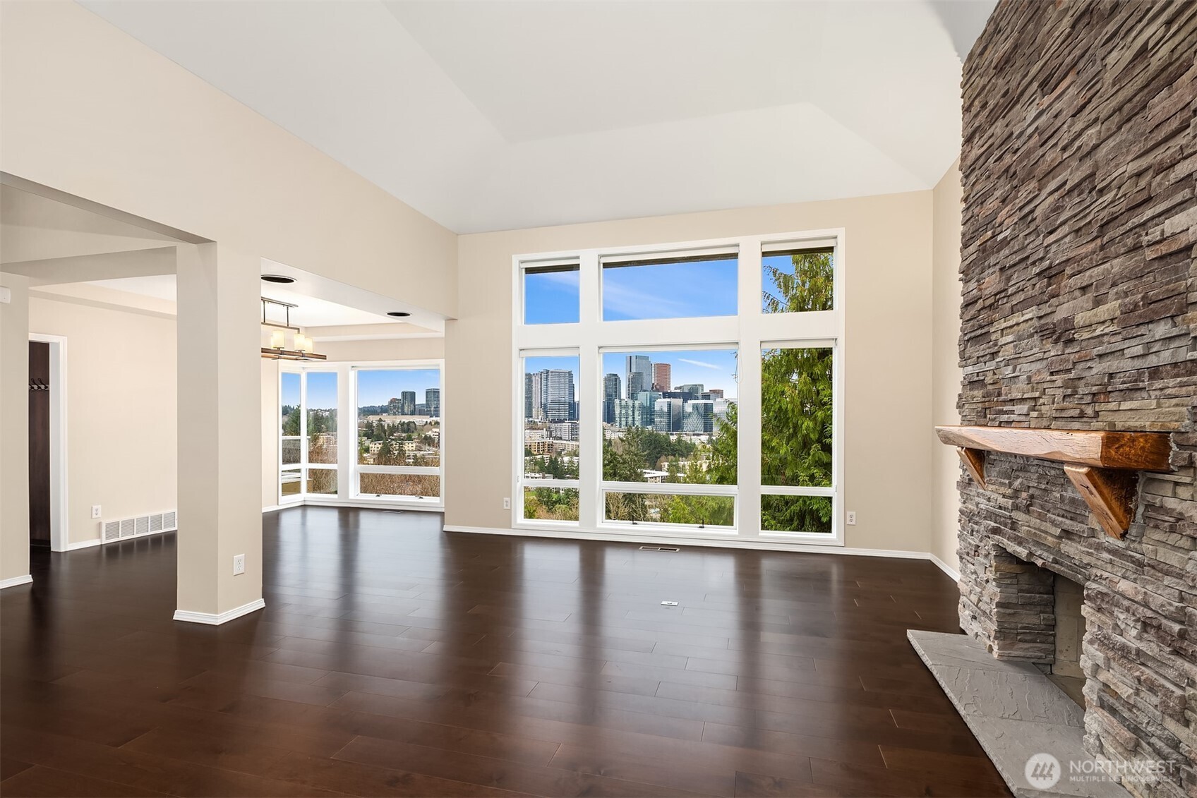 9610 Southeast 7th Street Bellevue, WA 98004 - Photo 8 of 33