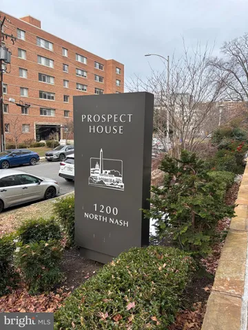 $3,400 | 1200 North Nash Street, Unit 830, Arlington, VA 22209