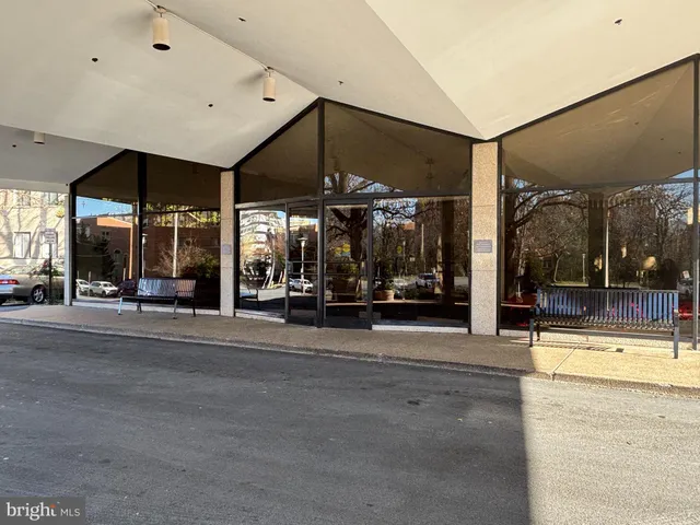 $3,400 | 1200 North Nash Street, Unit 830, Arlington, VA 22209