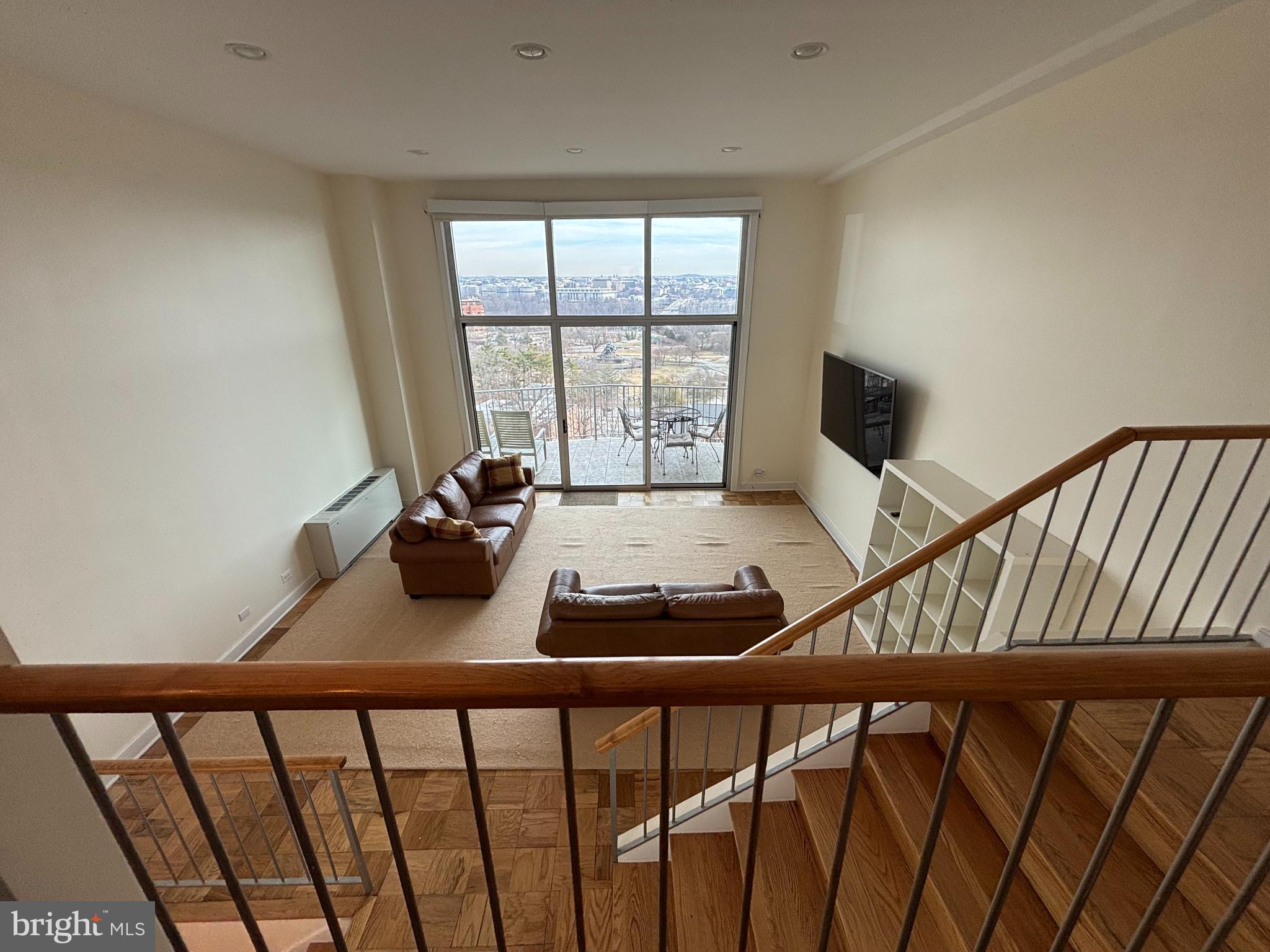 1200 North Nash Street, Unit 830 Arlington, VA 22209 - Photo 9 of 32 Nice Size with Great View of DC