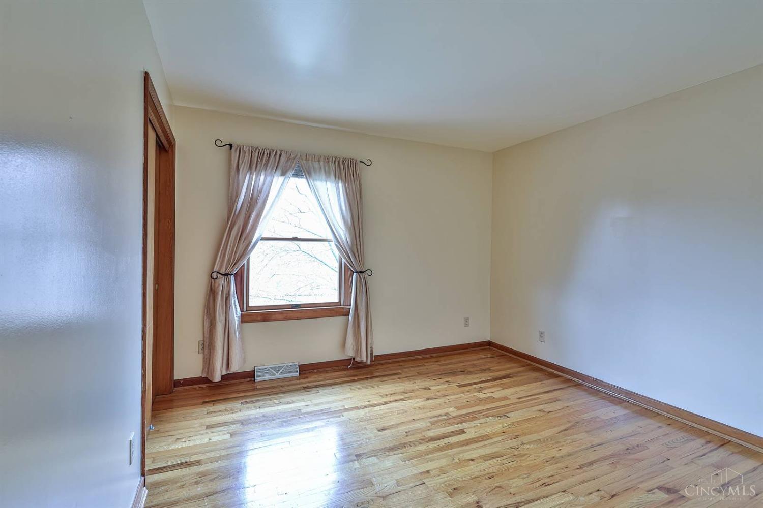 10211 Leacrest Road Cincinnati, OH 45215 - Photo 27 of 35 Gallery Image 27