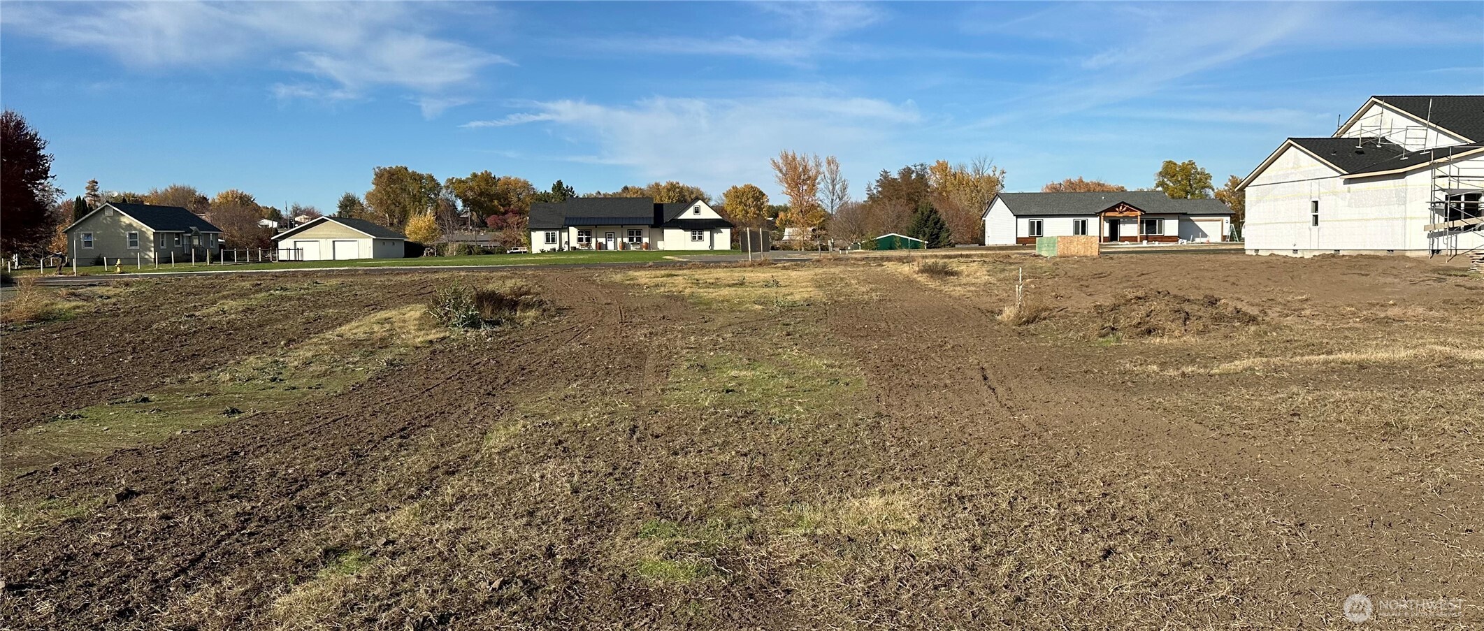 571 Southwest 12th Street College Place, WA 99324 - Photo 5 of 17 a view of houses with outdoor space