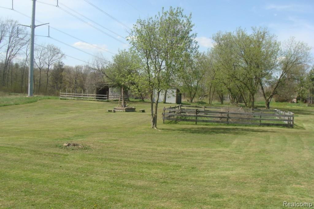 10619 Winterset Road Pinckney, MI 48169 - Photo 6 of 12 DSC01915.jpg
