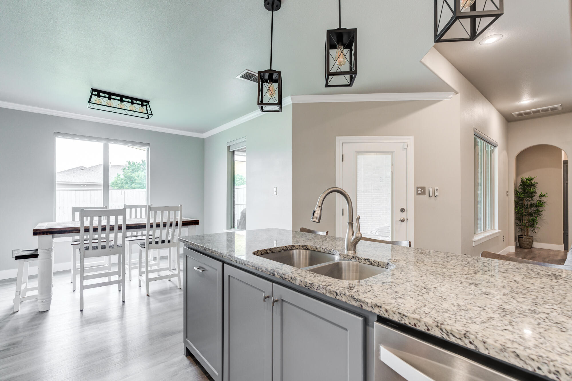 7805 56th Street Lubbock, TX 79407 - Photo 22 of 57 7805-56th-St_Lubbock-TX_19_Kitchen