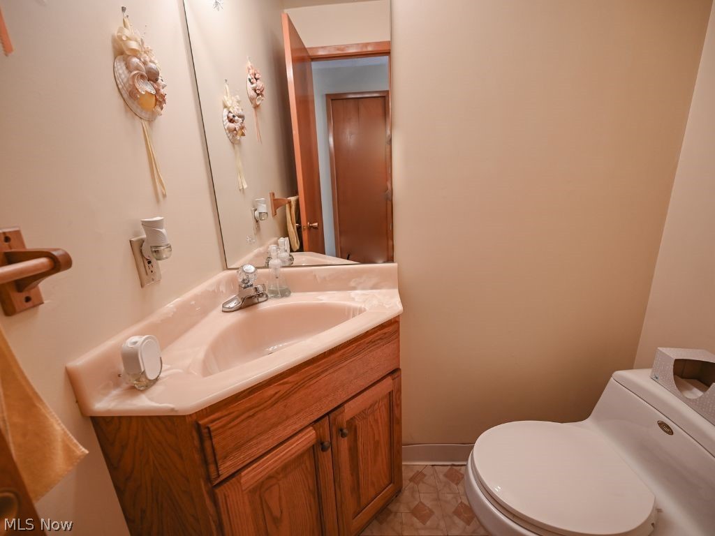 6217 Rousseau Drive Parma, OH 44129 - Photo 10 of 26 Gallery Image 10