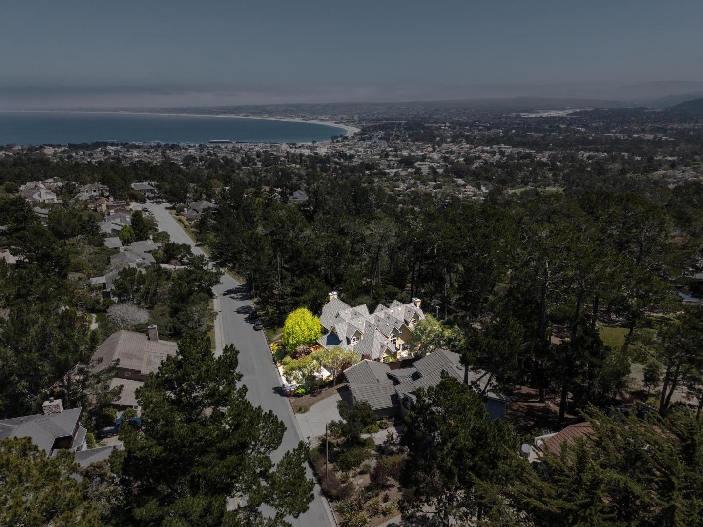 471 Dry Creek Road Monterey, CA 93940 - Photo 4 of 99