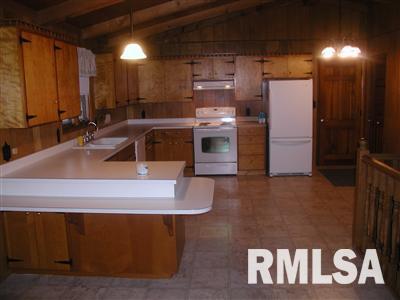 14770 Norrish Road Morrison, IL 61270 - Photo 3 of 10
