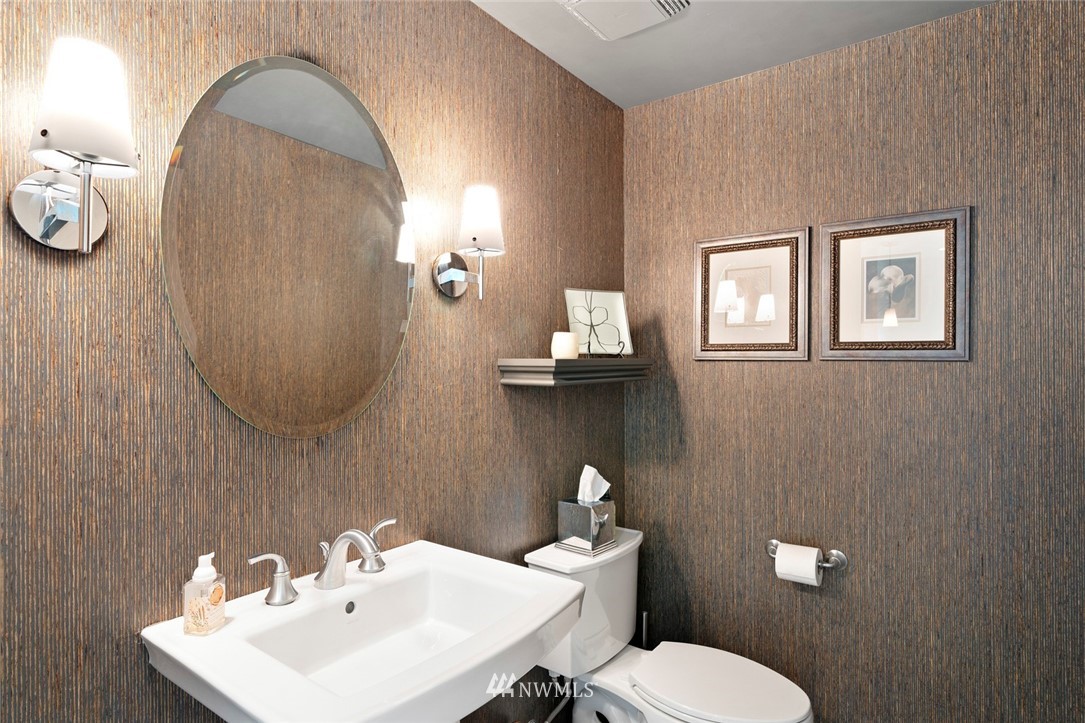 7305 Soundview Drive Edmonds, WA 98026 - Photo 15 of 25 Gallery Image 15