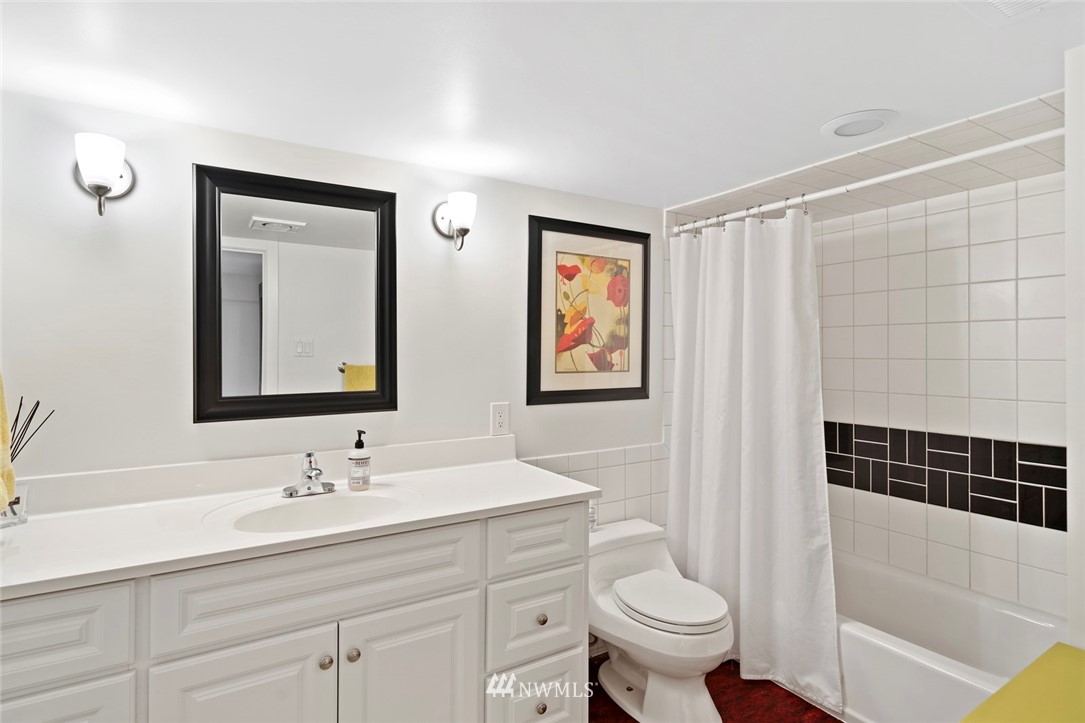 7305 Soundview Drive Edmonds, WA 98026 - Photo 21 of 25 Gallery Image 21