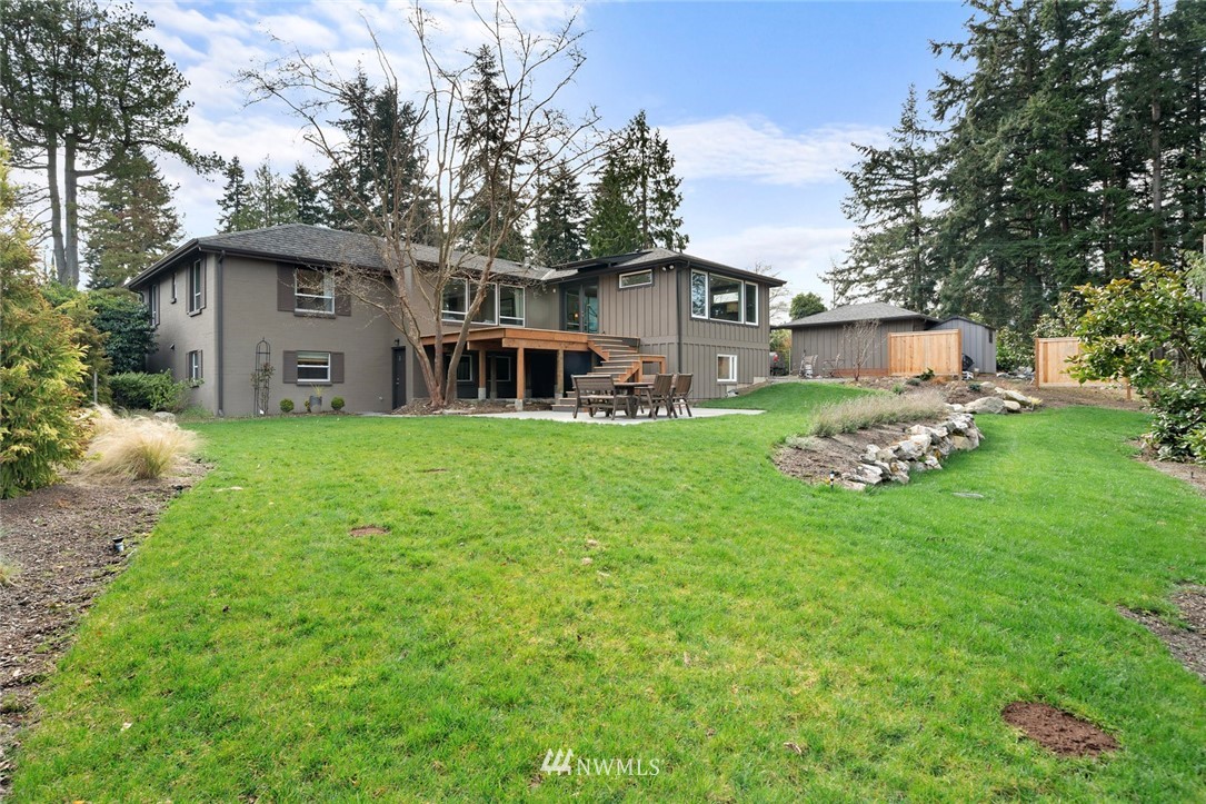 7305 Soundview Drive Edmonds, WA 98026 - Photo 23 of 25 Gallery Image 23