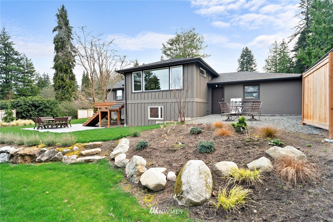 7305 Soundview Drive Edmonds, WA 98026 - Photo 24 of 25 Gallery Image 24