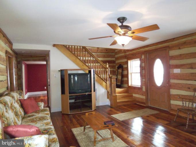 589 Bethel Road Strasburg, VA 22657 - Photo 16 of 26 Living Room #2
