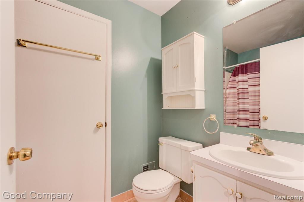 1275 Candlestick Lane Rochester Hills, MI 48306 - Photo 22 of 38