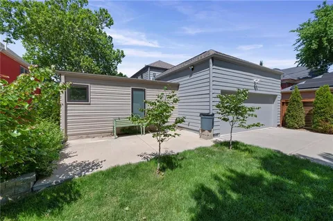 $725,000 | 2445 Tracy Avenue, Kansas City, MO 64108