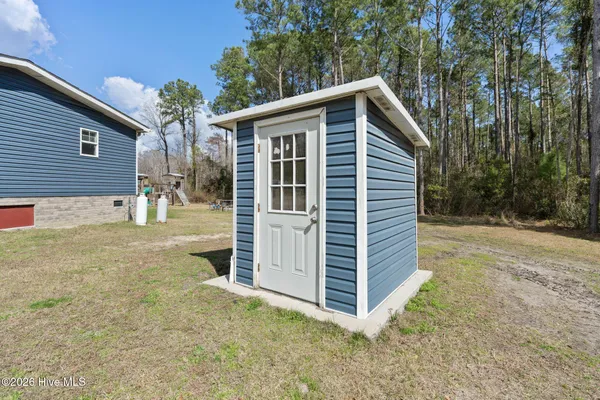 $1,000,000 | 460 Oakey Point Road, Hampstead, NC 28443