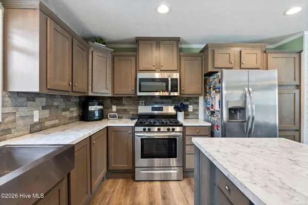 $1,000,000 | 460 Oakey Point Road, Hampstead, NC 28443