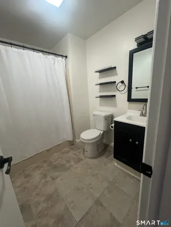 $1,950 | 3370 Madison Avenue, Unit 10B, Bridgeport, CT 06606