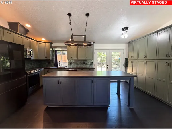 $535,000 | 37685 Sandy Heights Street, Sandy, OR 97055