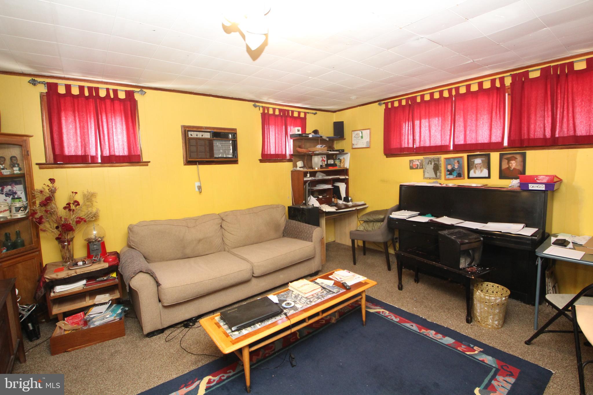 1913 Wharton Road Jenkintown, PA 19046 - Photo 7 of 15 Living Room