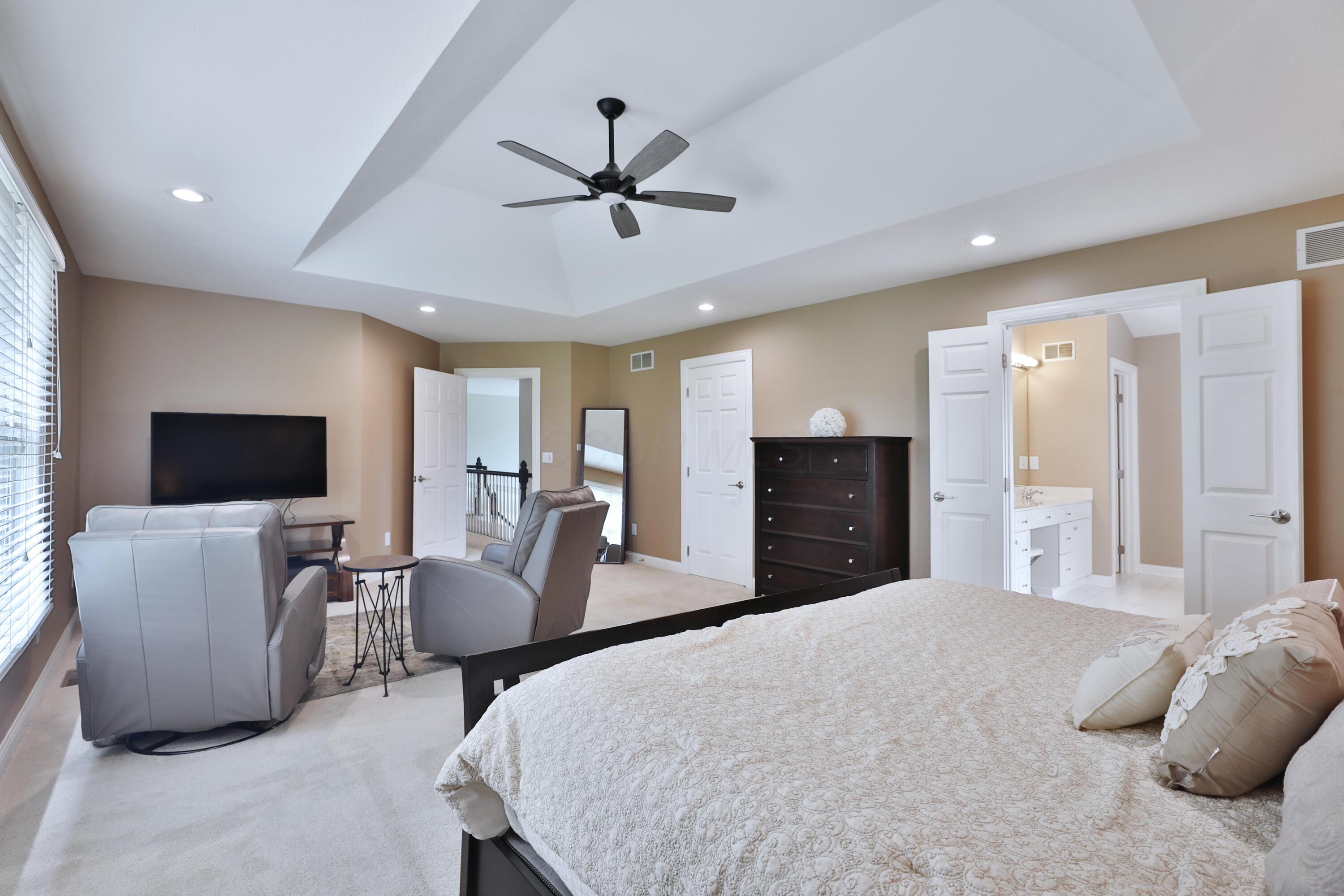 8292 Rookery Way Westerville, OH 43082 - Photo 24 of 50 Owner's Suite