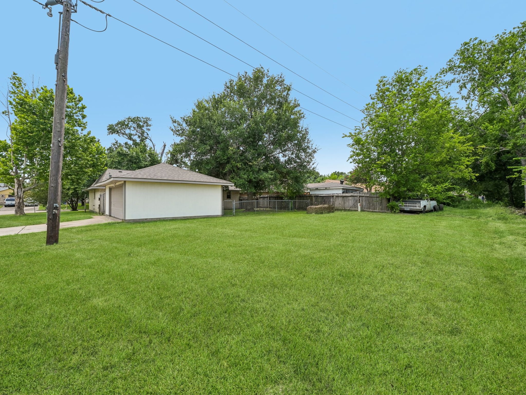 7110 Log View Drive Houston, TX 77040 - Photo 30 of 32