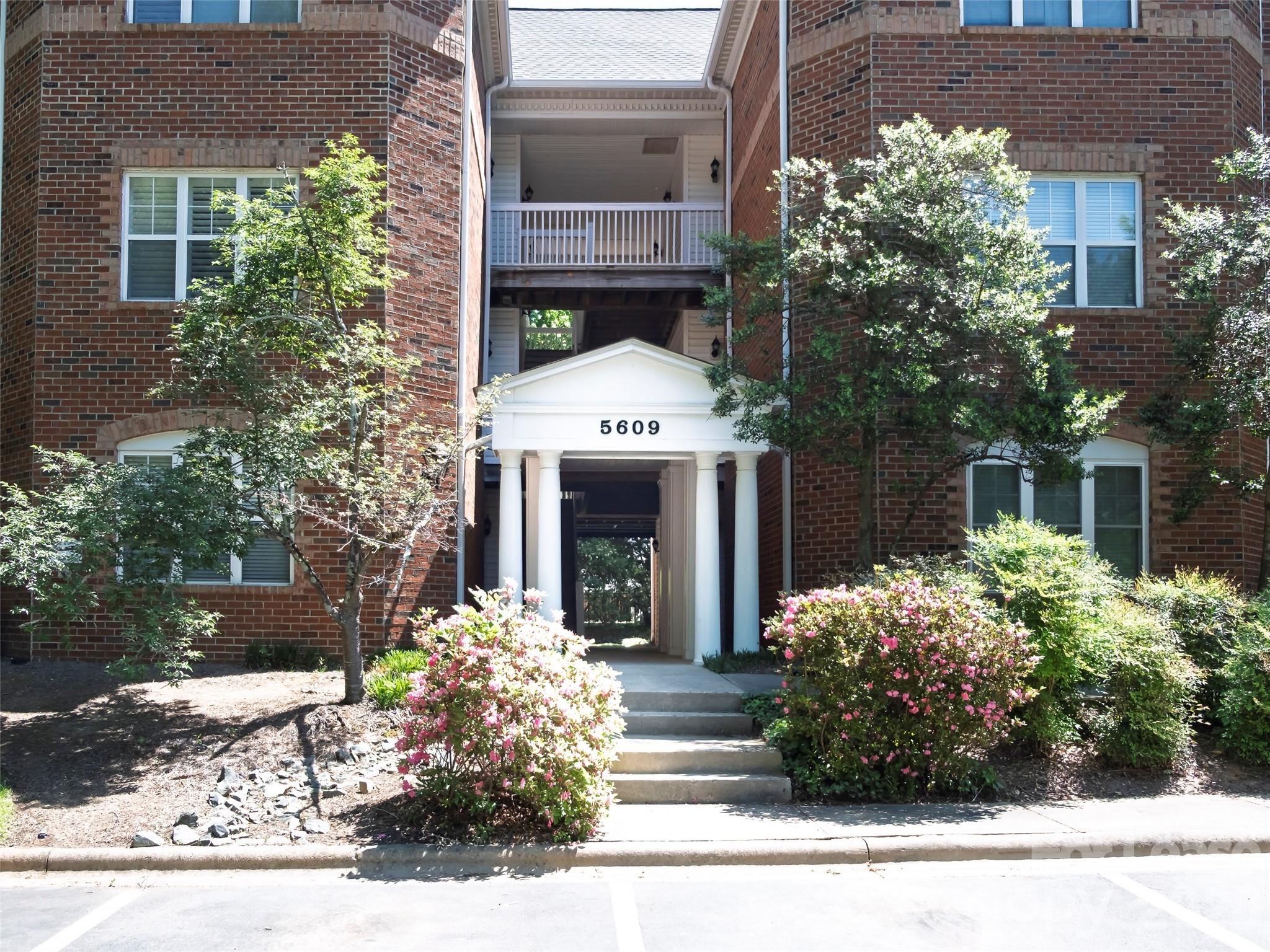 5609 Fairview Road Charlotte, NC 28209 - Photo 33 of 34 Gallery Image 33