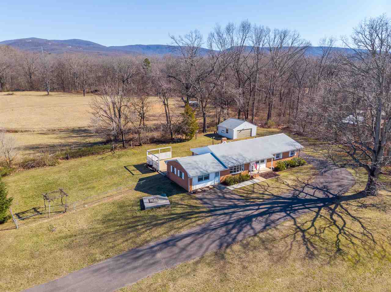 191 Dooms Crossing Road Waynesboro, VA 22980 - Photo 5 of 50 Gallery Image 5