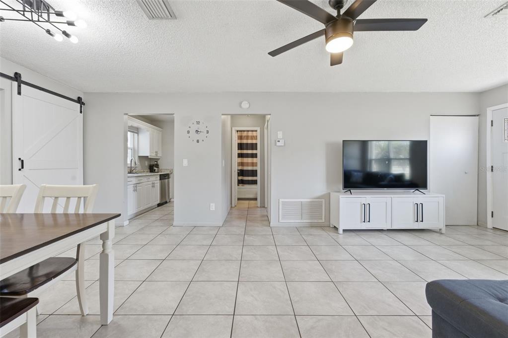 4533 Lakeshore Avenue Spring Hill, FL 34606 - Photo 15 of 60