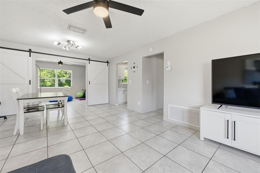 4533 Lakeshore Avenue Spring Hill, FL 34606 - Photo 7 of 60