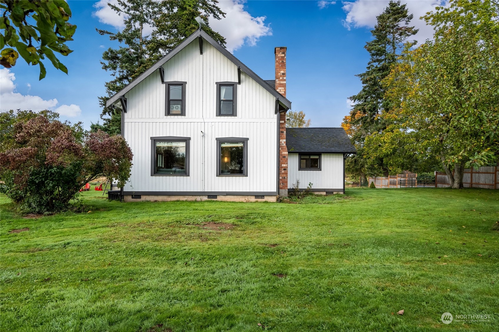 4515 Bay Road Blaine, WA 98230 - Photo 3 of 33 Gallery Image 3
