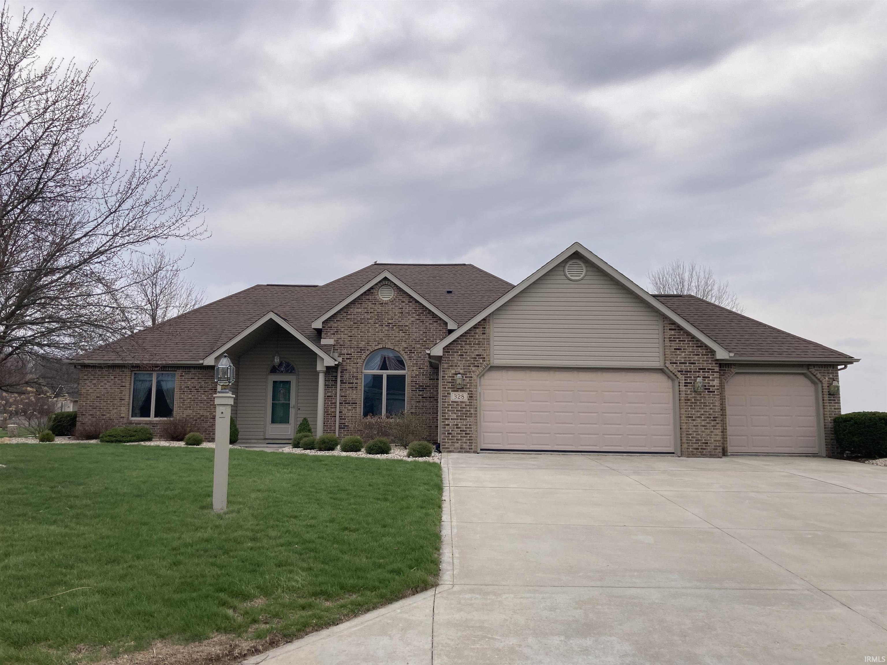 328 Ridge Court Ossian, IN 46777 - Photo 2 of 7