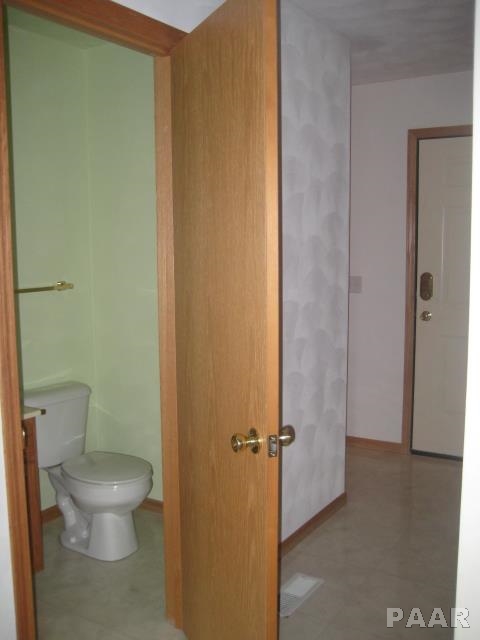 1262 Kingsbury Road Washington, IL 61571 - Photo 11 of 16 Gallery Image 11