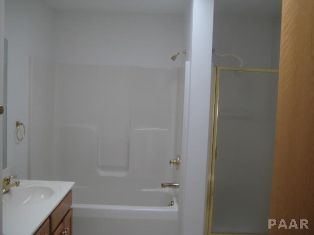 1262 Kingsbury Road Washington, IL 61571 - Photo 13 of 16 Gallery Image 13