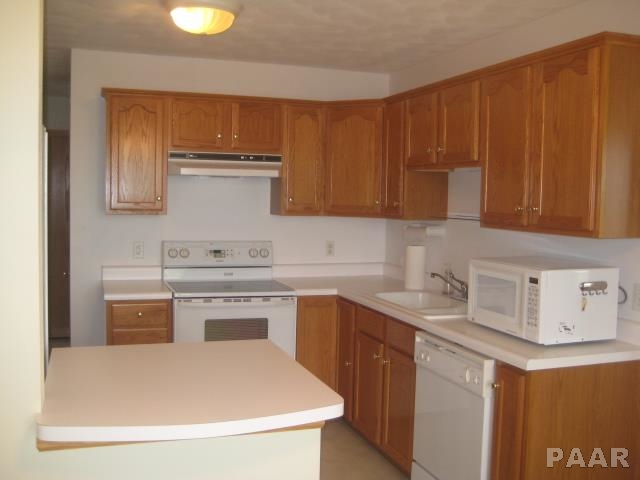 1262 Kingsbury Road Washington, IL 61571 - Photo 8 of 16 Gallery Image 8