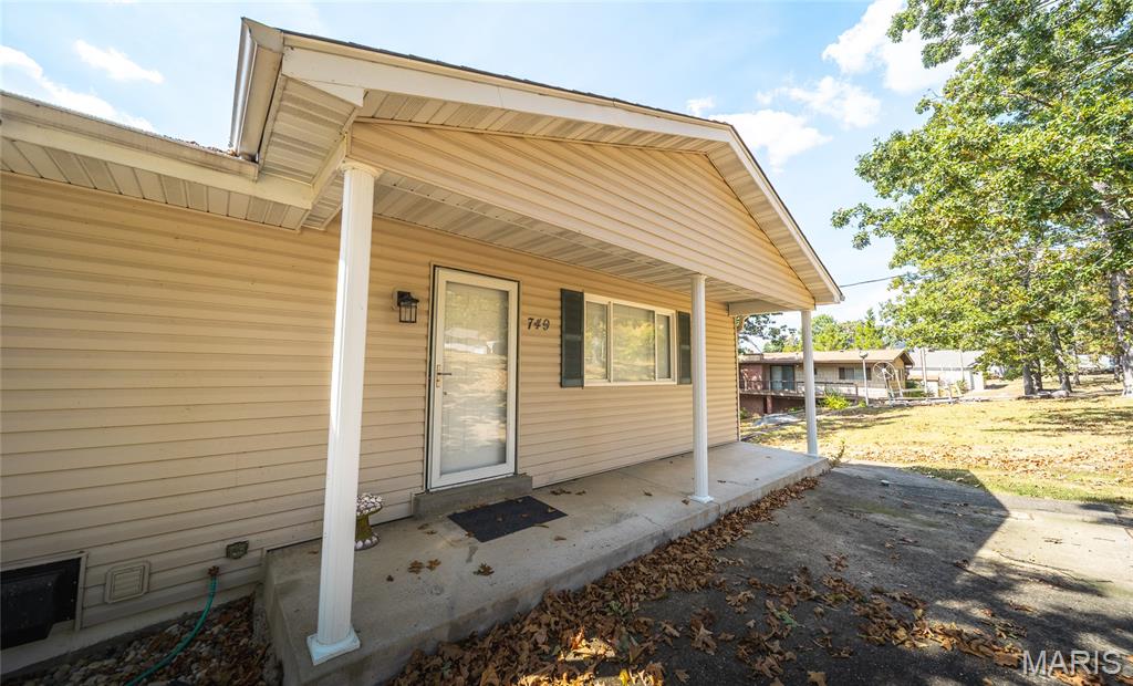 749 Squaw Road Cuba, MO 65453 - Photo 3 of 48