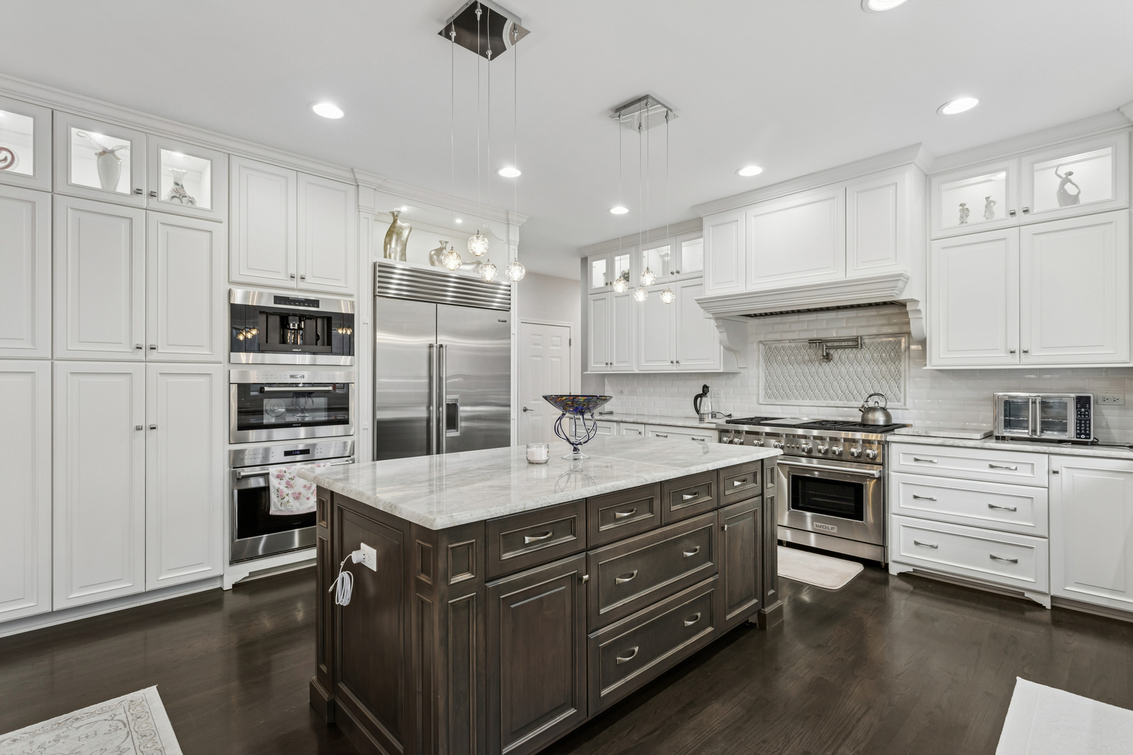 9200 Falling Waters Drive West Burr Ridge, IL 60527 - Photo 11 of 30