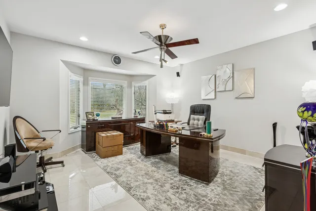 $7,500 | 9200 Falling Waters Drive West, Burr Ridge, IL 60527