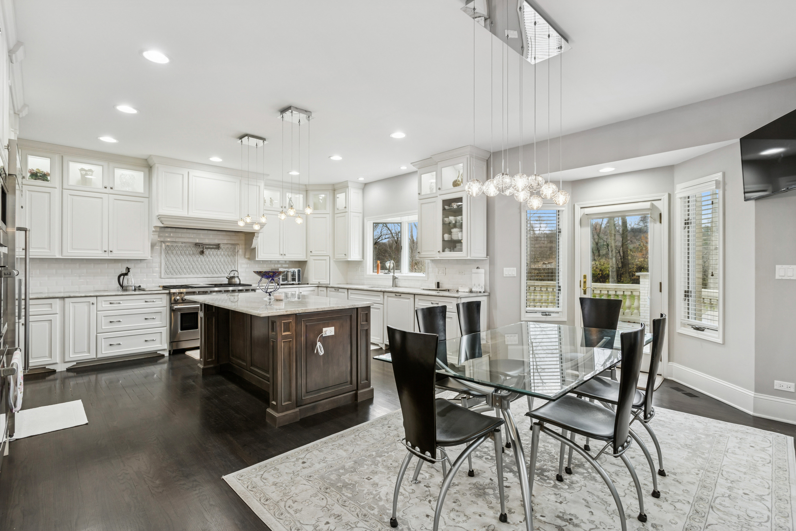 9200 Falling Waters Drive West Burr Ridge, IL 60527 - Photo 10 of 30