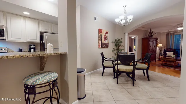 $2,995 | 2228 Beach Drive, Unit 506, Gulfport, MS 39507