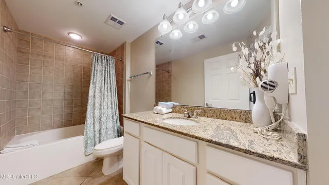 $2,995 | 2228 Beach Drive, Unit 506, Gulfport, MS 39507