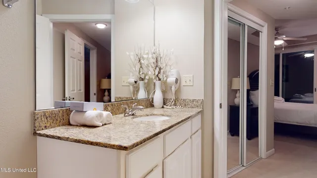 $2,995 | 2228 Beach Drive, Unit 506, Gulfport, MS 39507