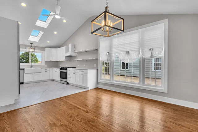 $619,900 | 440 Huehl Road, Northbrook, IL 60062