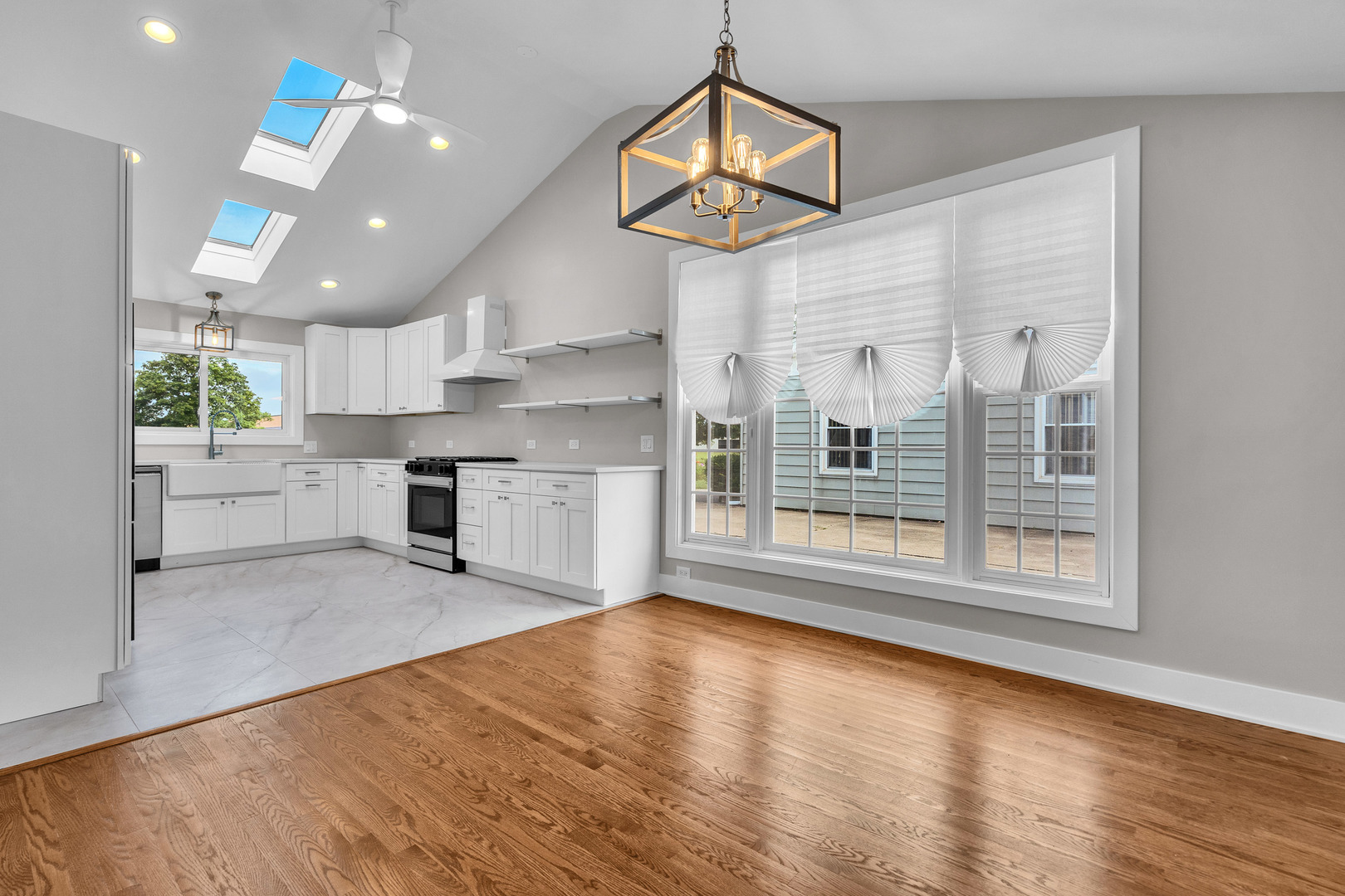 440 Huehl Road Northbrook, IL 60062 - Photo 6 of 30 Gallery Image 6