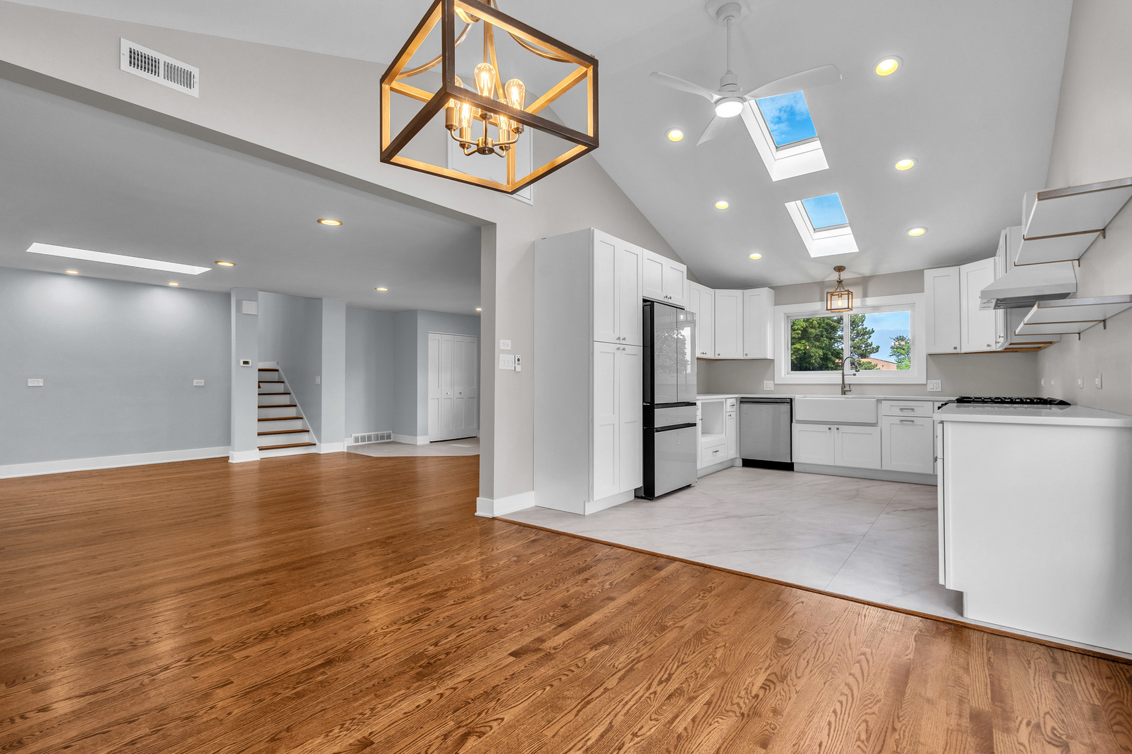 440 Huehl Road Northbrook, IL 60062 - Photo 7 of 30 Gallery Image 7