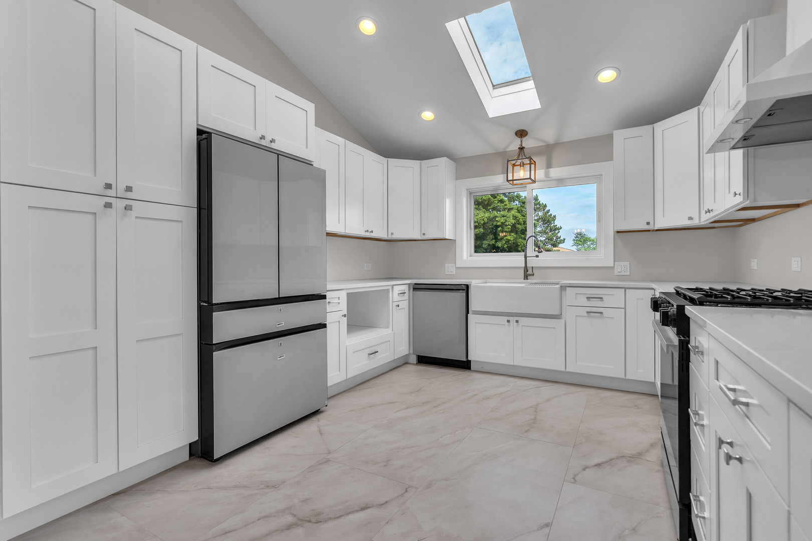 440 Huehl Road Northbrook, IL 60062 - Photo 8 of 30 Gallery Image 8