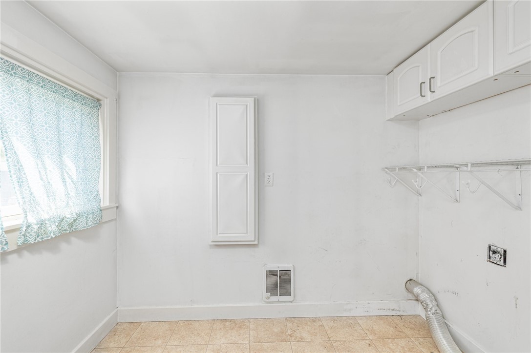 824 Main Road Tiverton, RI 02878 - Photo 17 of 37