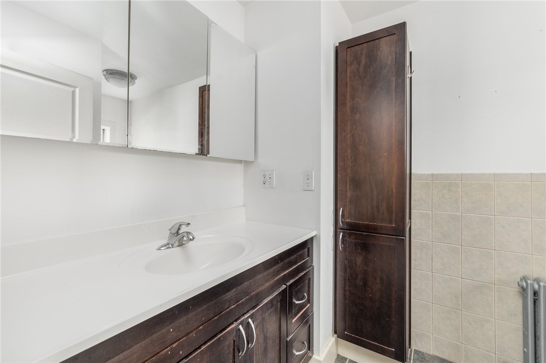 824 Main Road Tiverton, RI 02878 - Photo 18 of 37
