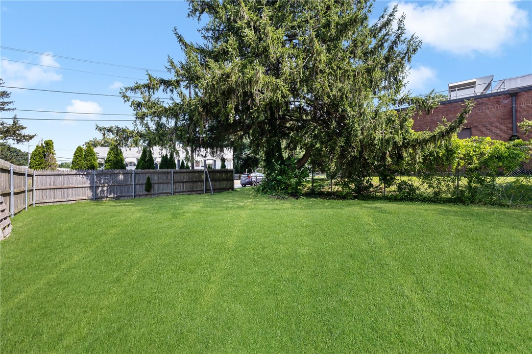 824 Main Road Tiverton, RI 02878 - Photo 26 of 37